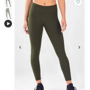 Fabletics Salar Solid Powerhold OLIVE Leggings S